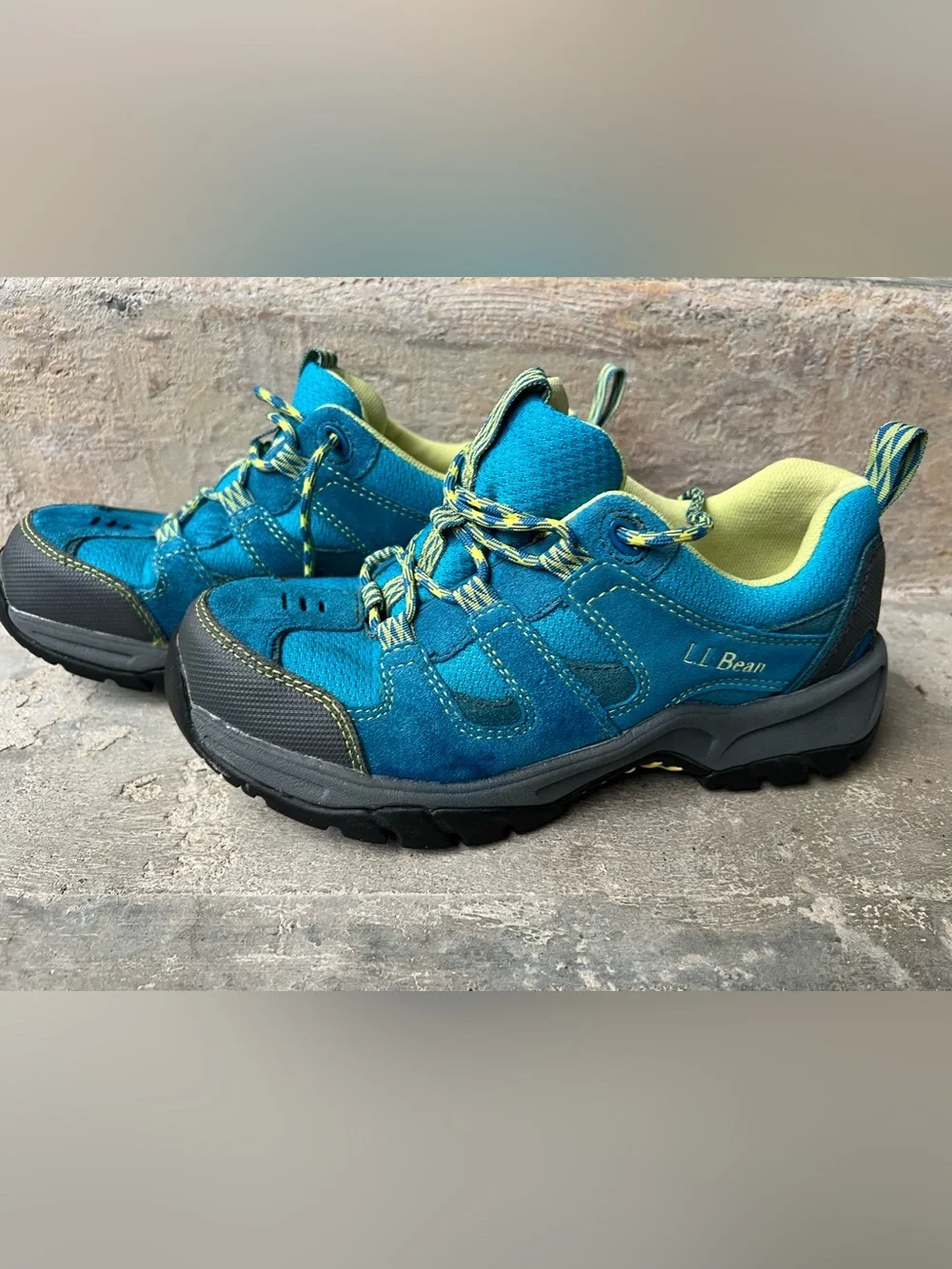 L.L. Bean Girls Kids Teal Lime Trail Sneakers Hiking Books Size 5